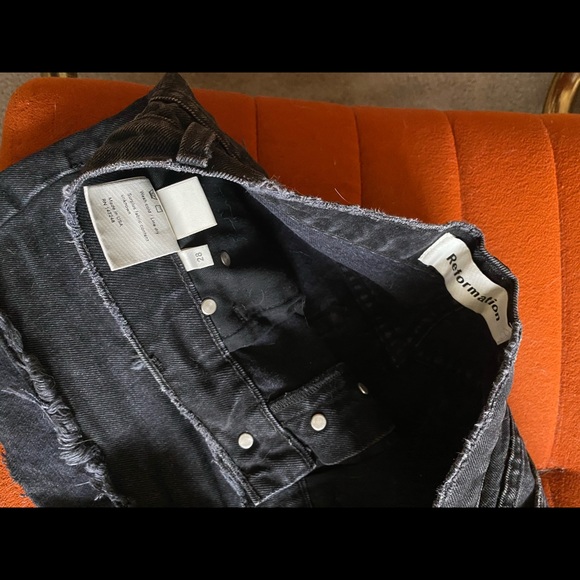 Reformation Dixie High Rise Shorts - Picture 4 of 8